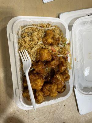 General Tso's Chicken. Fried rice. SUPER DRY and OLD