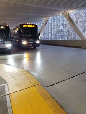 The 7 p.m. Lynx just pulling into its berth....there were people already in line when I arrived at 6:45 p.m.