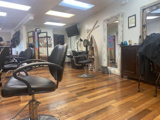 I felt like this salon space was dirty and dated.  The stylist was working alone. No tech to assist and help clean