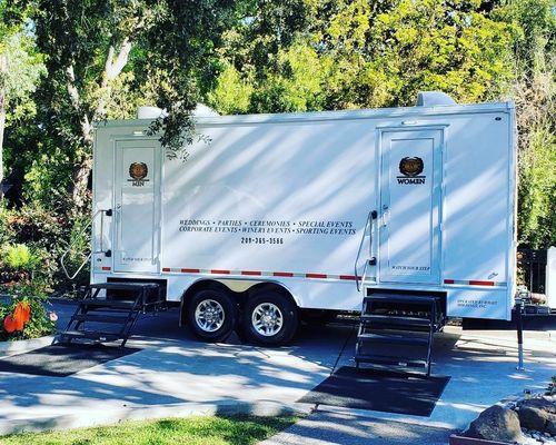 6 Station Luxury Restroom Trailer