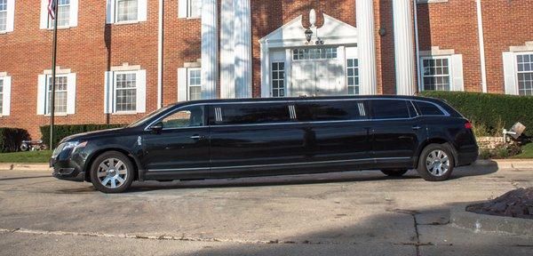 Amm's Black Car Service - Lincoln Towncar - Stretch Limo