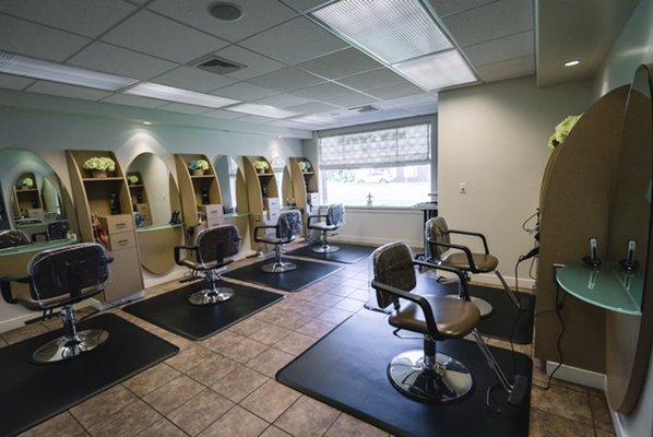 Cutting Edge Salon