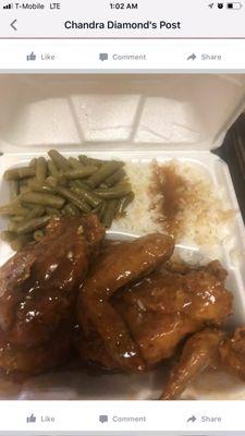 Smothered Wings, Rice & Green Beans