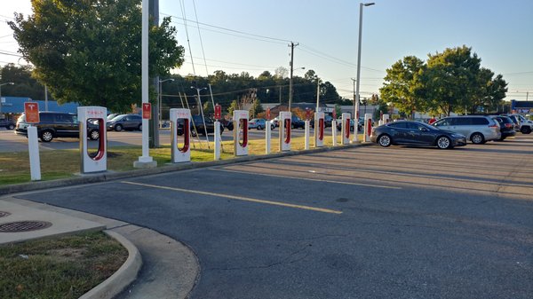 Tesla Supercharger, Chester VA