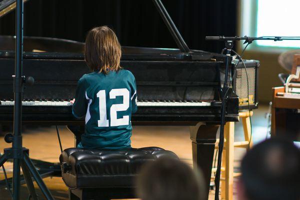 12th man on piano