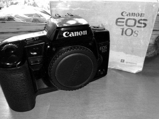 Bought this perfect-condition canon EOS film camera from their wide selection.