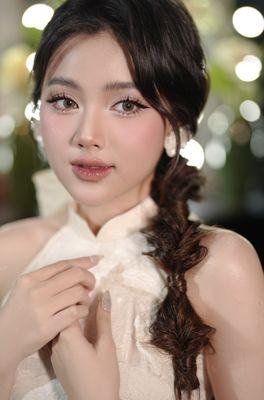 Vietnamese Ao Dai Makeup Look by Chien & Buffle