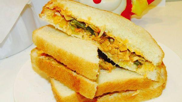 Sandwich de pollo.