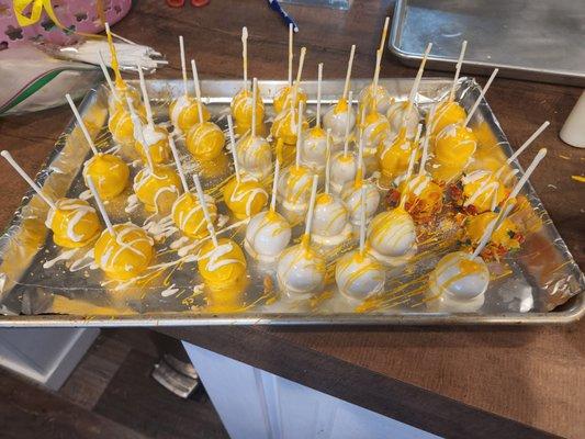 Lemon cake pops