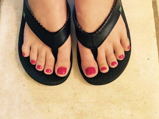 Great pedicure completed in under 45 minutes.  $30 for the deluxe and lots of colors to choose from!