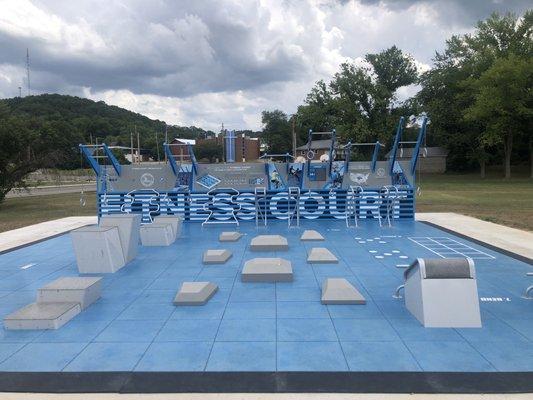 Fitness court