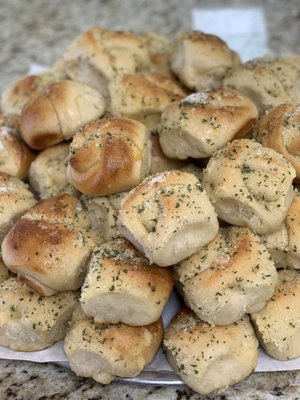 Garlic knots