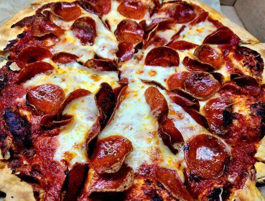 A delicious pepperoni pizza