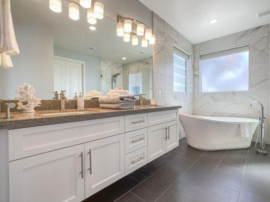 Bathroom with bathtub