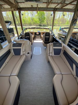 2022 Barletta Cabrio 23' Quad Lounger