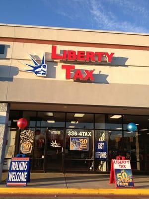 Storefront of Liberty Tax, St. Robert, MO