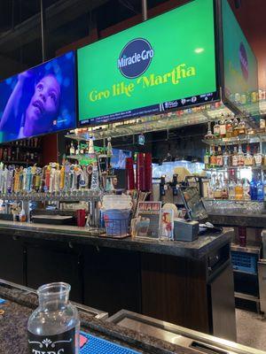 A full bar with a good selection of draft beers!