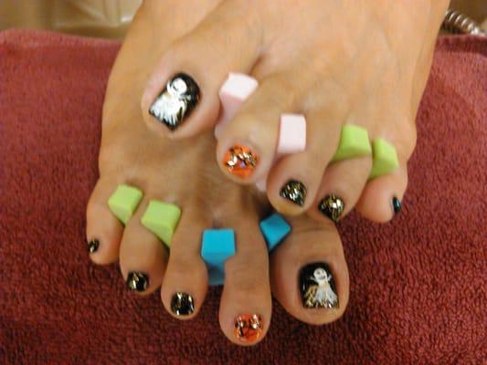 Halloween pedicure