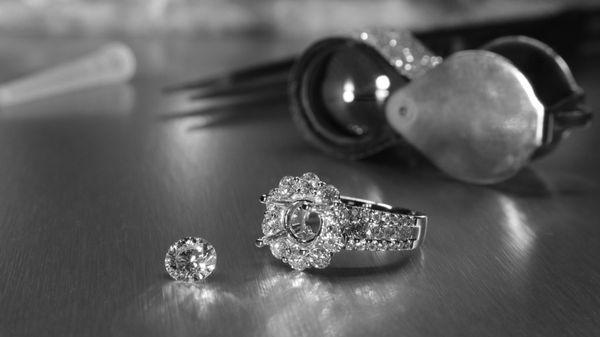 replace and reset loose stones and diamonds, replace missing parts in any jewelry