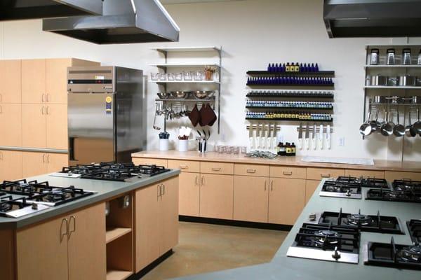 Botanical Medicine Lab where students and doctors prepare tinctures