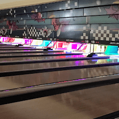 LED Pin Lighting! Moonlight bowling on the weekends!