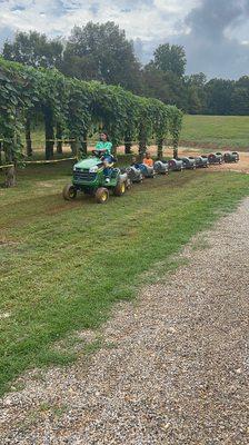 Tractor  pull ride