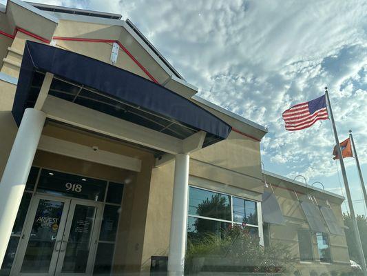 Store front of Arvest Bank Tontitown