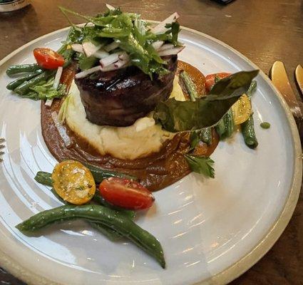 Fillet mignon. Black truffle mashed potatoes. With a mole sauce.