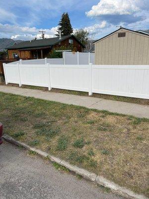 Vinyl fencing