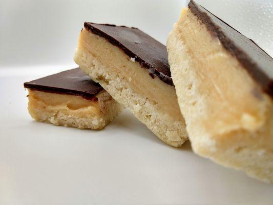 Scottish Millionaire's Shortbread (shortbread, carmel and chocolate)