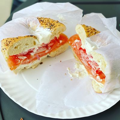 Lox, Tom, Onion