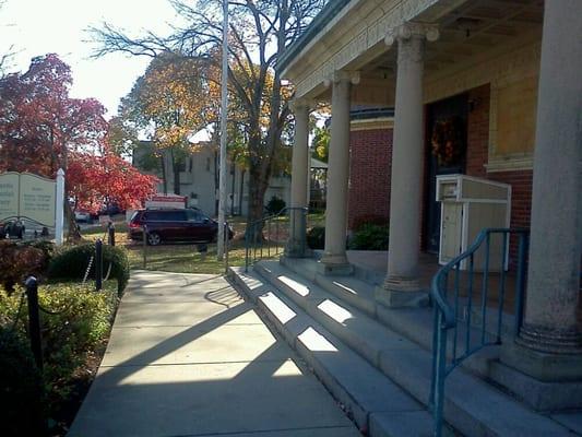 Richards Memorial Library