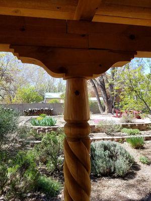 Detail view of the rope carved column and korbel