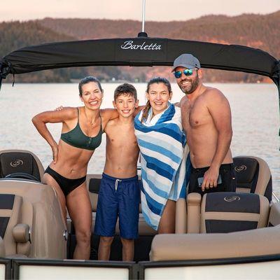 Family Fun Pontoon Boat Rentals on Lake Martin, AL