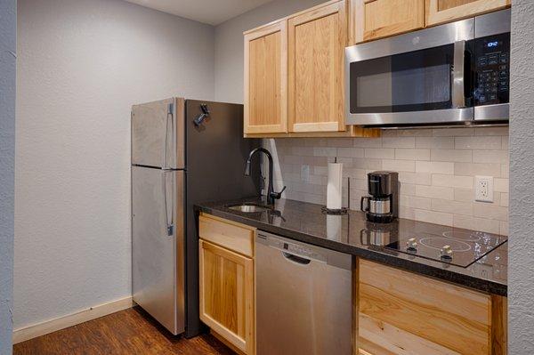 Kitchen--1 King cabin-Forest.