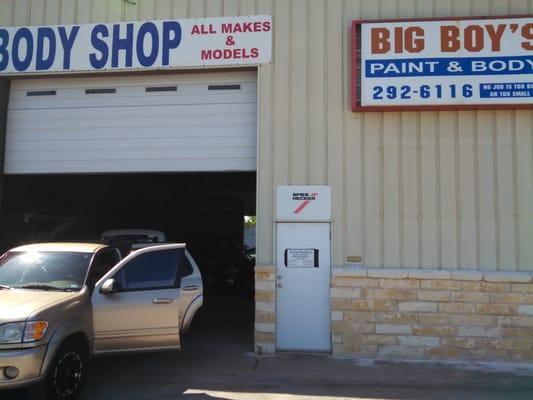 Chuy and the boys at Big Boys Collision Center.