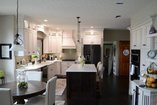 White pinstripe glazed kitchen.