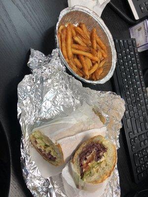 Fat boy sammich with seasoned fries