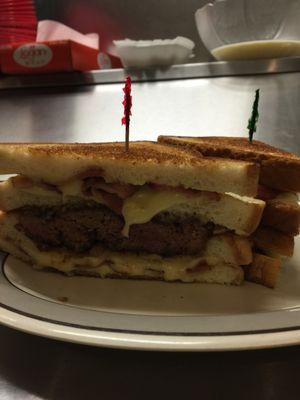 Grilled Cheese Burger