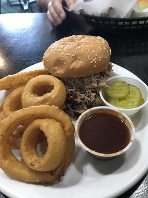 Pulled pork sandwich with Onion Rings