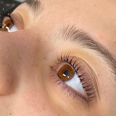 Lash lift & tint