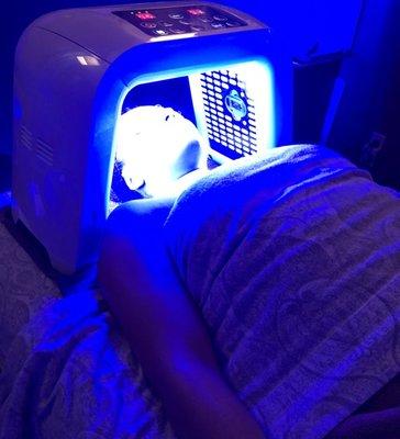 LED Light Therapy with Xenon option!