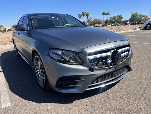 Matte finish E Class Benz front end impact before shot ...