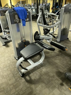 Lying leg curl machine (precor)