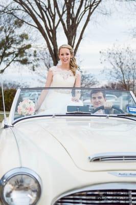 Cissy + Josh driving away as newlyweds