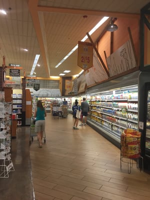 Wellesley Roche Bros. -- Linden Square : 188 Linden Street, Wellesley             Interior