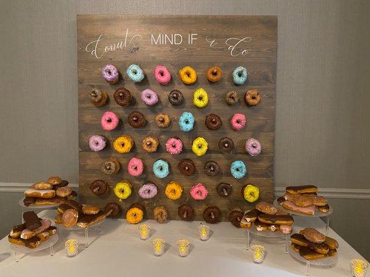 I'd never heard of a donut wall for a wedding but because Donut House's donuts were so amazing, the donut wall was a huge hit!