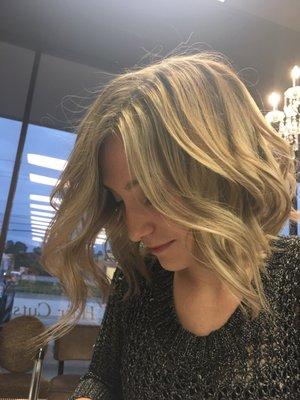 Blonde Bob by Lonnie