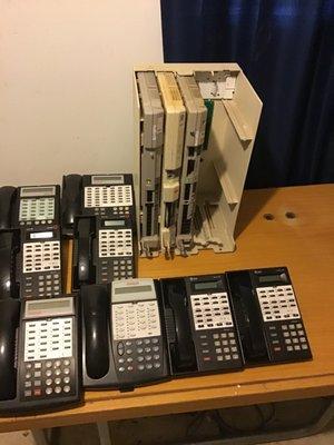 Avaya partner telephone system and 18 button sets