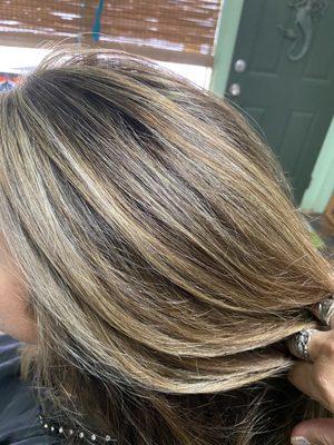 Highlights lowlights with excellent low chemical color!!!